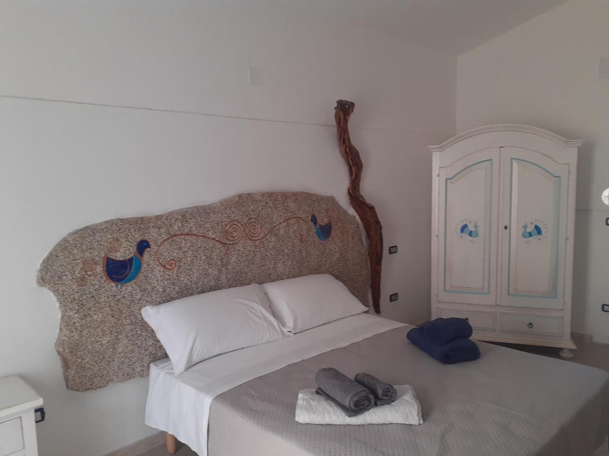 Bed And Breakfast Murales Orgosolo Exterior foto